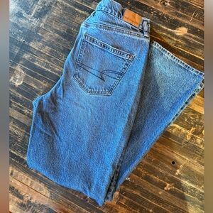 American Eagle Curvy 90s jeans